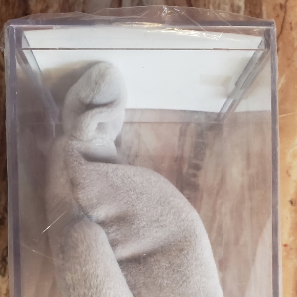 AUTHENTIC and MINT Manny Beanie Baby. Comes with Certificate of Authenticty and - Picture 5 of 11